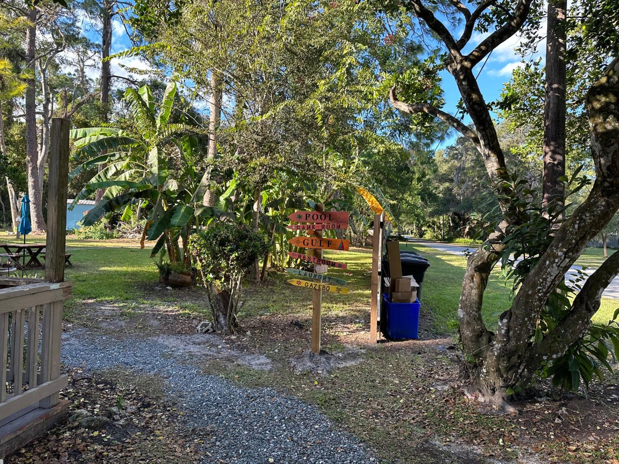 Nature Coast Inn & Cottages Inglis Экстерьер фото