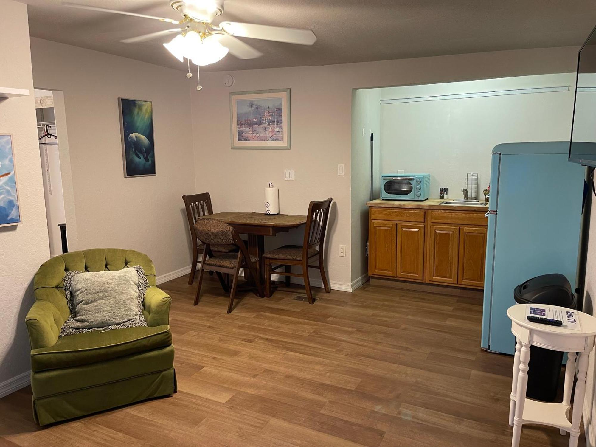 Nature Coast Inn & Cottages Inglis Экстерьер фото