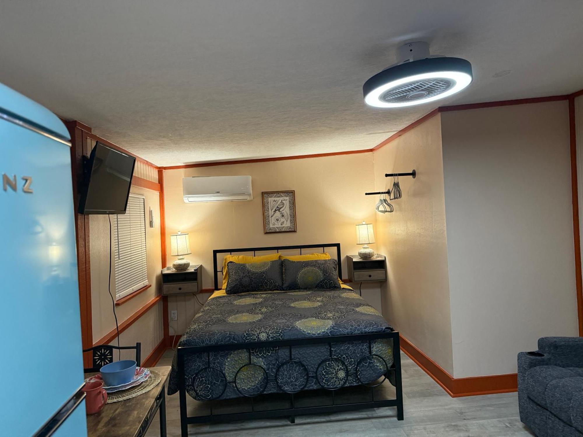 Nature Coast Inn & Cottages Inglis Экстерьер фото