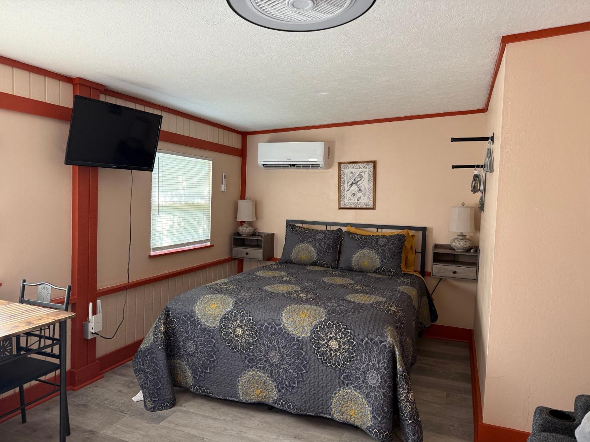 Nature Coast Inn & Cottages Inglis Экстерьер фото